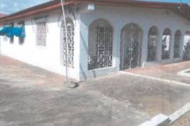 6 Bedrooms 3 Bathrooms, House for Sale in May Pen