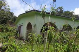 3 Bedrooms 2 Bathrooms, House for Private in Bamboo