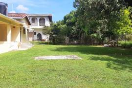 3 Bedrooms 2 Bathrooms, House for Sale in Petersfield