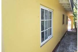 4 Bedrooms 2 Bathrooms, House for Sale in Kingston 11