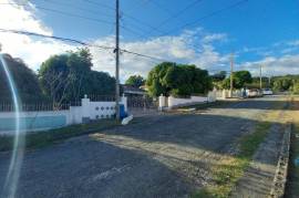 3 Bedrooms 2 Bathrooms, House for Sale in Lysons