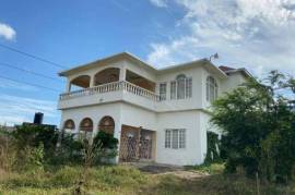 4 Bedrooms 3 Bathrooms, House for Private in Spanish Town