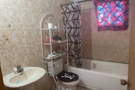 4 Bedrooms 2 Bathrooms, House for Sale in Greater Portmore