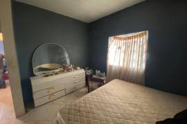 4 Bedrooms 2 Bathrooms, House for Sale in Greater Portmore