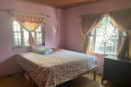 3 Bedrooms 2 Bathrooms, House for Sale in Ocho Rios