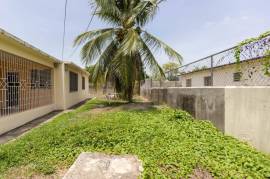 4 Bedrooms 3 Bathrooms, House for Sale in Spanish Town