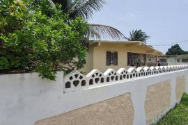 4 Bedrooms 3 Bathrooms, House for Sale in Spanish Town