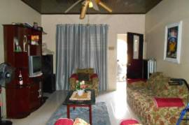 3 Bedrooms 2 Bathrooms, House for Sale in Spanish Town