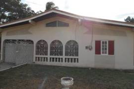 3 Bedrooms 2 Bathrooms, House for Sale in Spanish Town