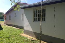 11 Bedrooms 5 Bathrooms, House for Sale in Pepper