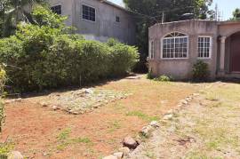 4 Bedrooms 2 Bathrooms, House for Sale in Spanish Town