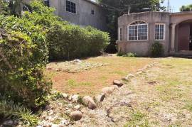 4 Bedrooms 2 Bathrooms, House for Sale in Spanish Town