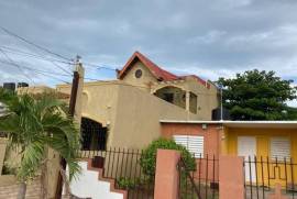 4 Bedrooms 4 Bathrooms, House for Private in Greater Portmore