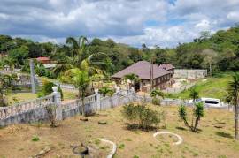 4 Bedrooms 3 Bathrooms, House for Sale in Mandeville