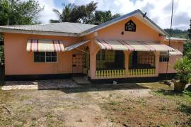 4 Bedrooms 2 Bathrooms, House for Sale in Ocho Rios