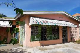 4 Bedrooms 3 Bathrooms, House for Sale in Spanish Town