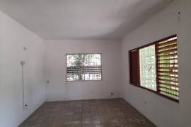 4 Bedrooms 3 Bathrooms, House for Sale in Spanish Town