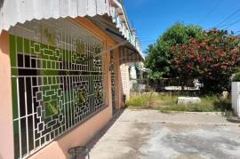 4 Bedrooms 3 Bathrooms, House for Sale in Spanish Town