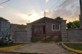 2 Bedrooms 1 Bathrooms, House for Sale in Little River