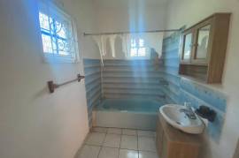 3 Bedrooms 2 Bathrooms, House for Sale in Bamboo