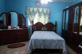 4 Bedrooms 2 Bathrooms, House for Sale in Old Harbour