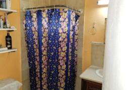 3 Bedrooms 3 Bathrooms, House for Sale in Kingston 19