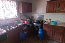 6 Bedrooms 3 Bathrooms, House for Sale in Duncans