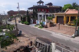 5 Bedrooms 4 Bathrooms, House for Sale in May Pen