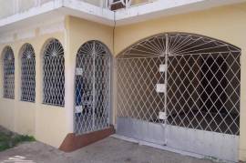 5 Bedrooms 4 Bathrooms, House for Sale in May Pen