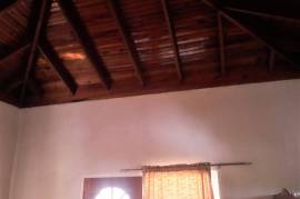 5 Bedrooms 4 Bathrooms, House for Sale in May Pen