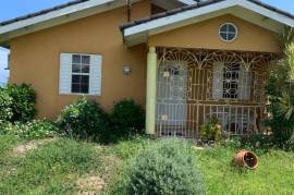 2 Bedrooms 2 Bathrooms, House for Sale in Falmouth