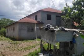 5 Bedrooms 3 Bathrooms, House for Sale in May Pen