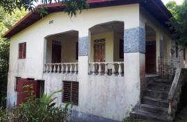 4 Bedrooms 2 Bathrooms, House for Sale in Port Maria