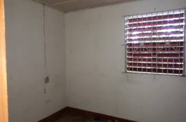 4 Bedrooms 2 Bathrooms, House for Sale in Port Maria