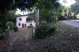 4 Bedrooms 2 Bathrooms, House for Sale in Port Maria