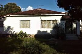 2 Bedrooms 2 Bathrooms, House for Sale in Red Hills