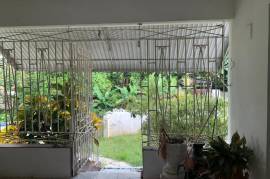 5 Bedrooms 3 Bathrooms, House for Sale in Linstead