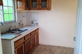 2 Bedrooms 1 Bathrooms, House for Sale in Falmouth