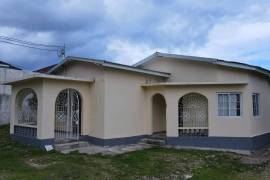 3 Bedrooms 3 Bathrooms, House for Sale in Ocho Rios