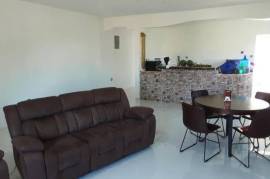 3 Bedrooms 2 Bathrooms, House for Sale in Runaway Bay