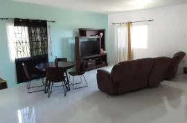 3 Bedrooms 2 Bathrooms, House for Sale in Runaway Bay