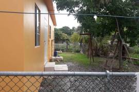 3 Bedrooms 2 Bathrooms, House for Sale in Spanish Town