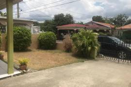 2 Bedrooms 1 Bathrooms, House for Sale in Gregory Park