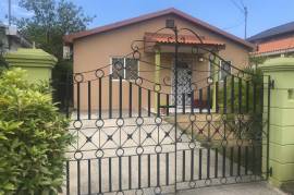 2 Bedrooms 1 Bathrooms, House for Sale in Gregory Park