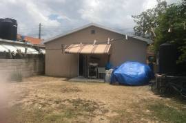 2 Bedrooms 1 Bathrooms, House for Sale in Gregory Park