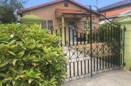 2 Bedrooms 1 Bathrooms, House for Sale in Gregory Park