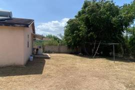 2 Bedrooms 1 Bathrooms, House for Sale in Old Harbour