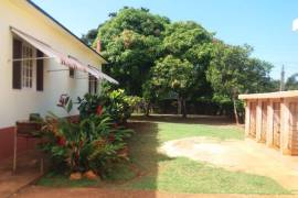 3 Bedrooms 2 Bathrooms, House for Sale in Duncans