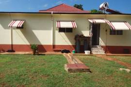 3 Bedrooms 2 Bathrooms, House for Sale in Duncans