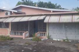 4 Bedrooms 3 Bathrooms, House for Sale in Savanna-La-Mar